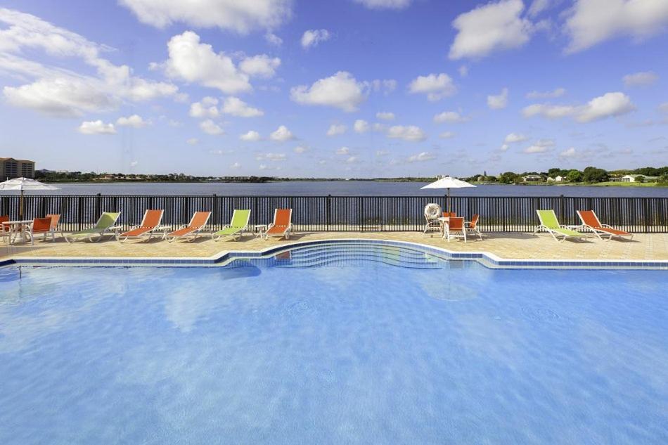 Stunning Condo Near Universal Studios Williamsburg Exterior foto