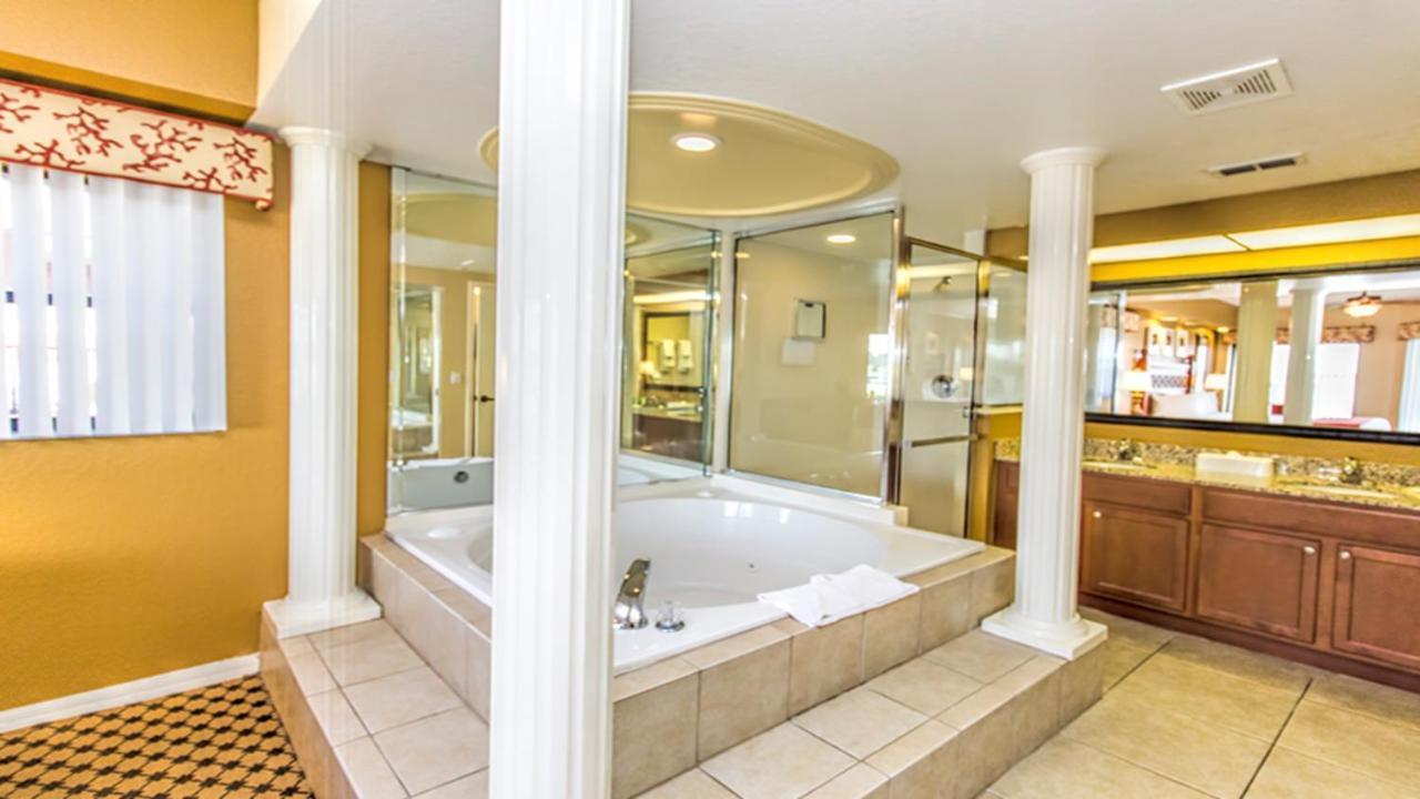 Stunning Condo Near Universal Studios Williamsburg Exterior foto